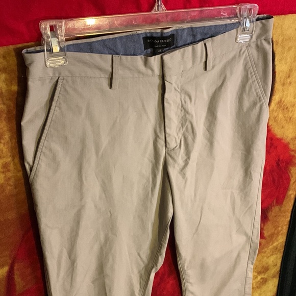 BANANA REPUBLIC-men’s beige pin stripe ‘KENTFIELD’ stretch chino dress pants - Picture 2 of 10